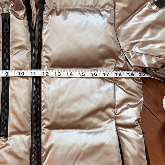 TUMI Champagne Shine Winter Jacket. Lots of functionality to this jacket. NWOT - Picture 7 of 7
